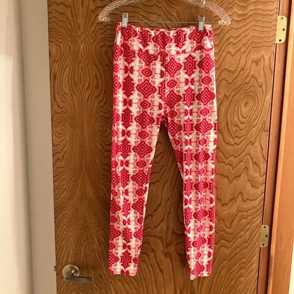 🧵❤️ LuLaRoe Leggings Bundle Size O/S - Valentine’s Day Collection - Picture 2 of 9